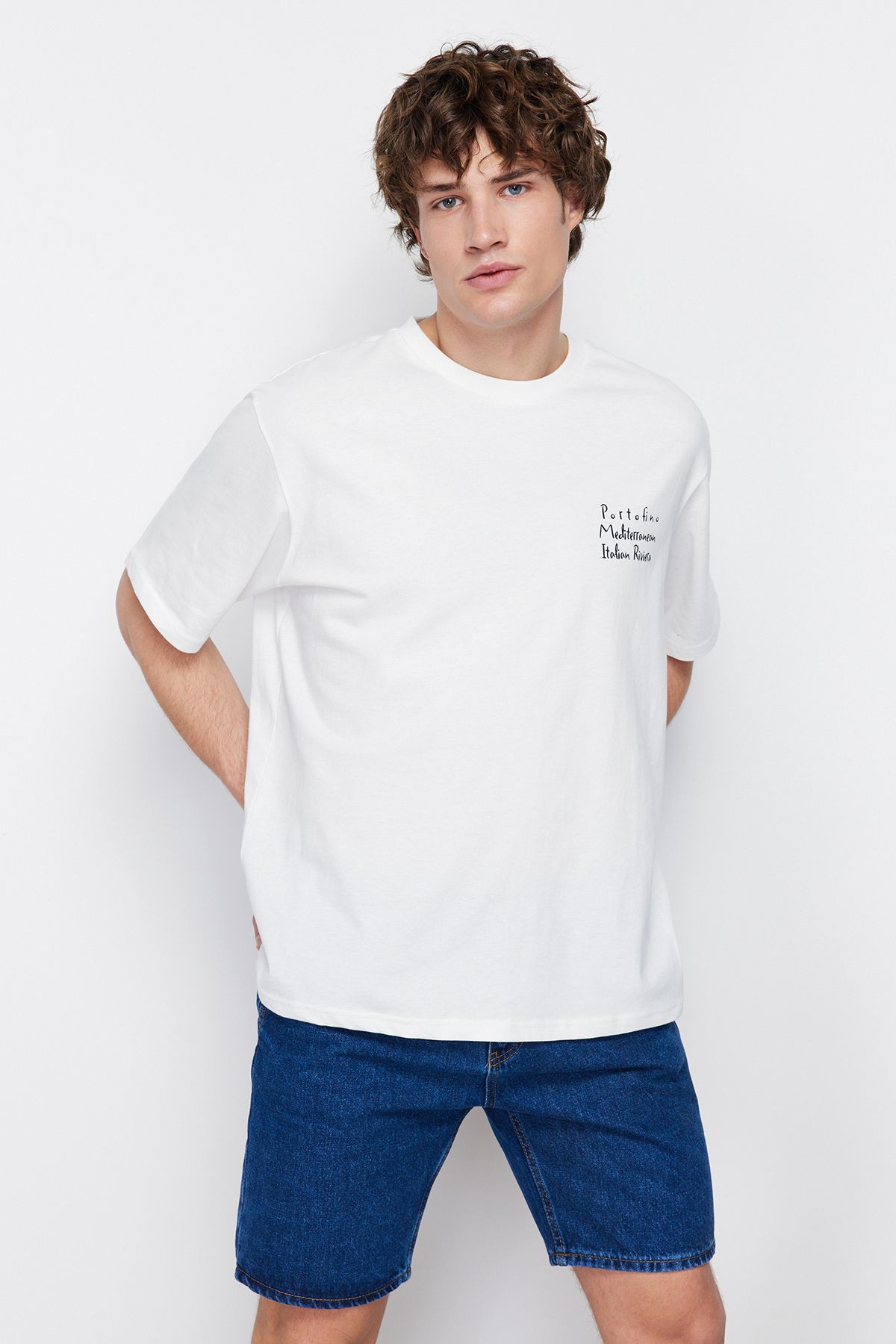 Trendyol Collection-Βαμβακερό μπλουζάκι Landscape Printed Ecru Oversize - TMNSS24TS00124 3