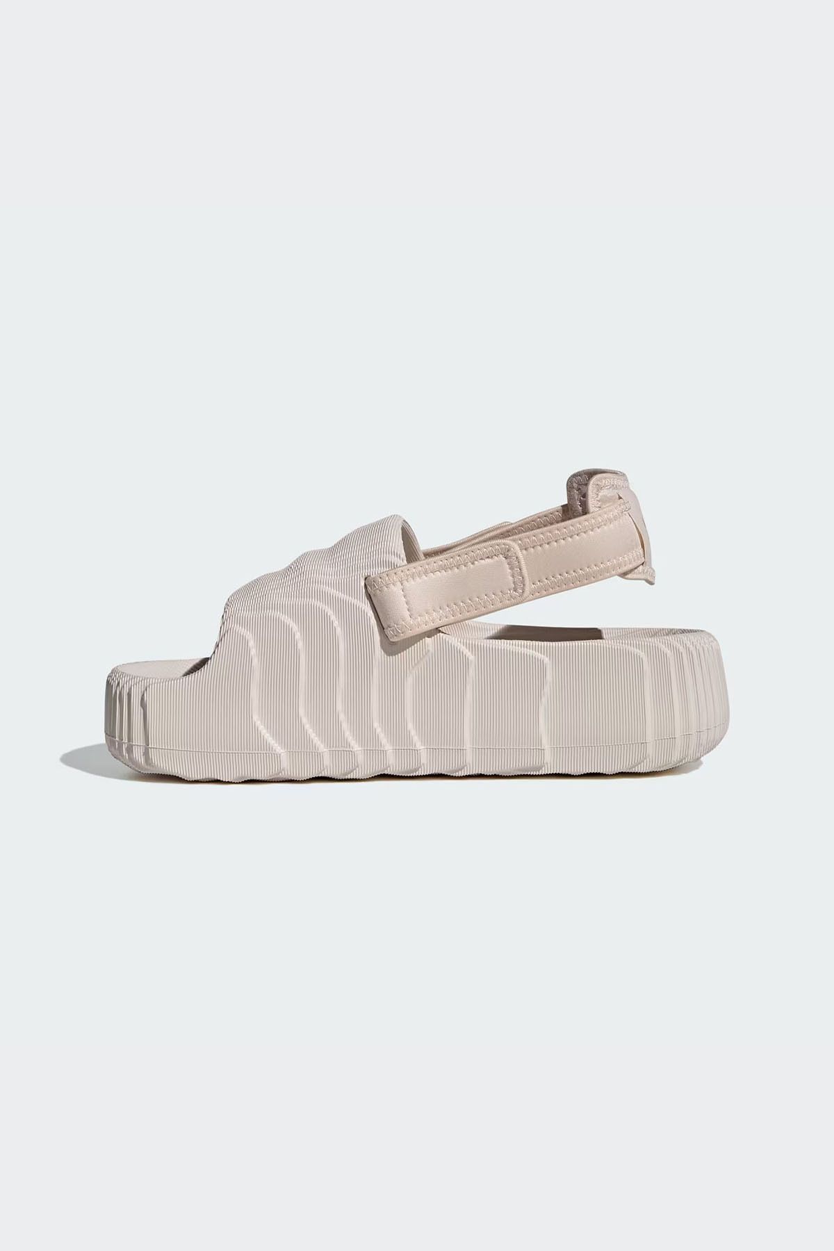 صندل ورزشی نود زنانه دمپایی روزانه در نمایشگاه 22 XLG adidas