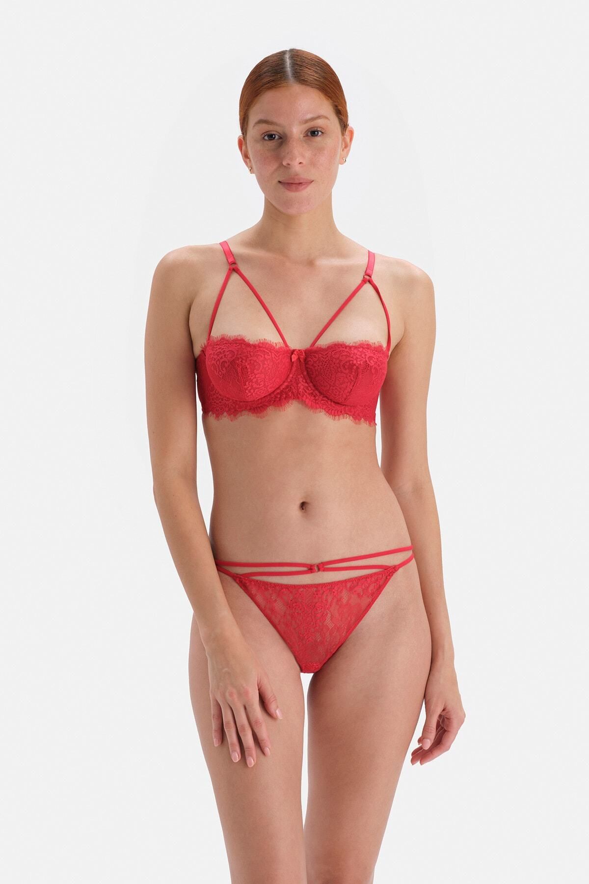 Dagi-Tanga-Höschen mit rotem Spitzenstring und detailliertem Detail 5