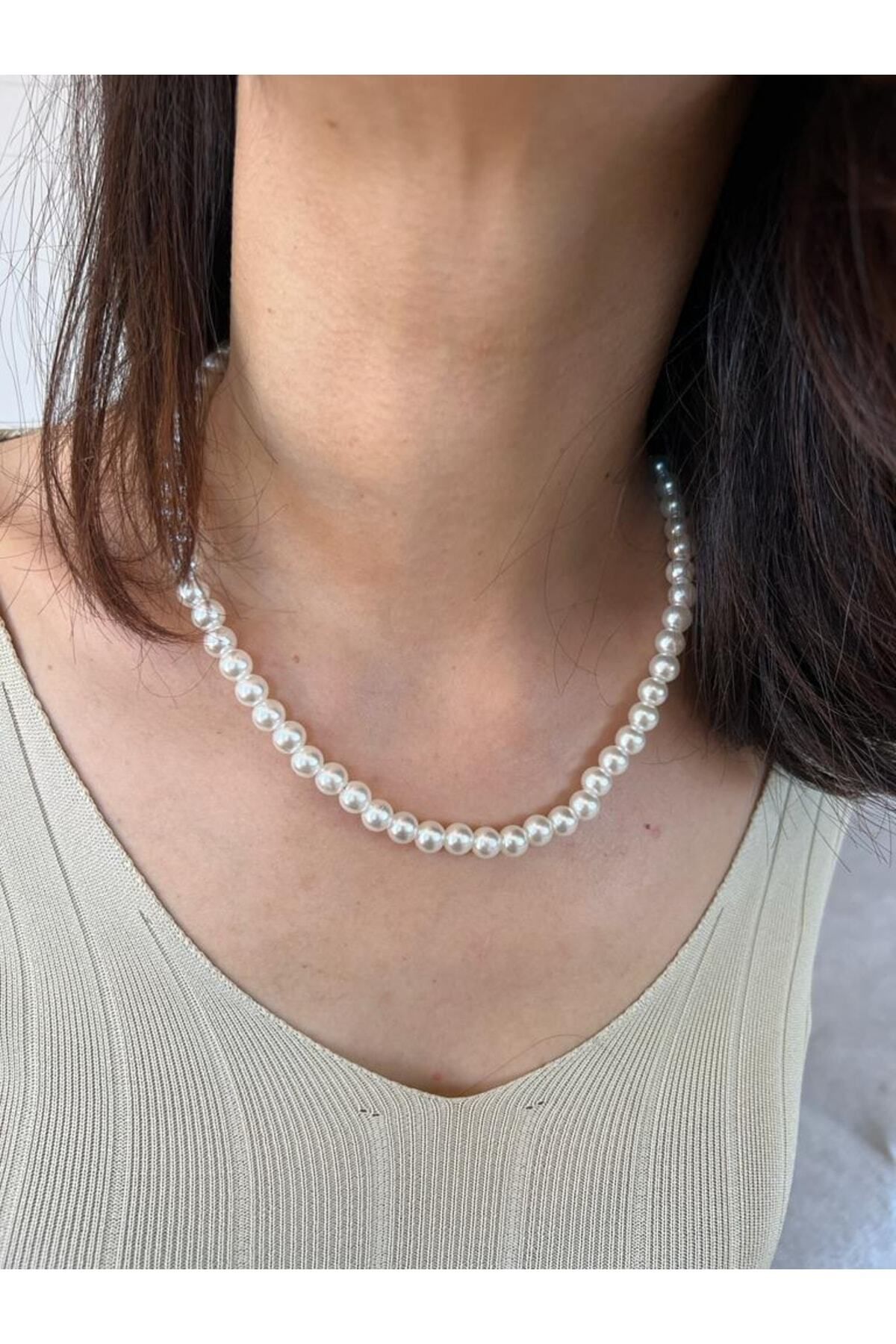 Unisex shop pearl necklace