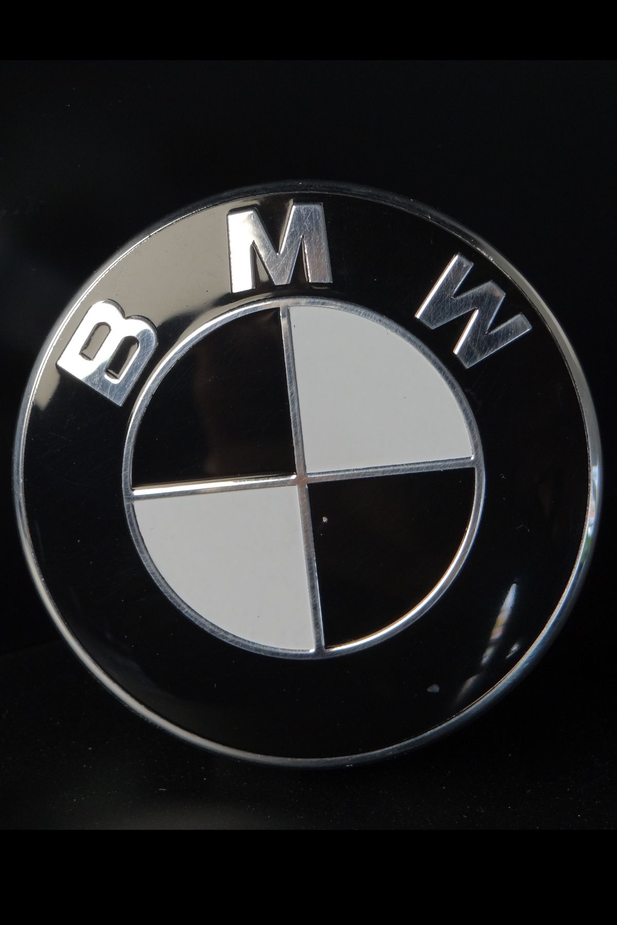 BMW F Case Front Bumper Emblem Black White 2 Pieces Badge Logo Car Auto  Parts
