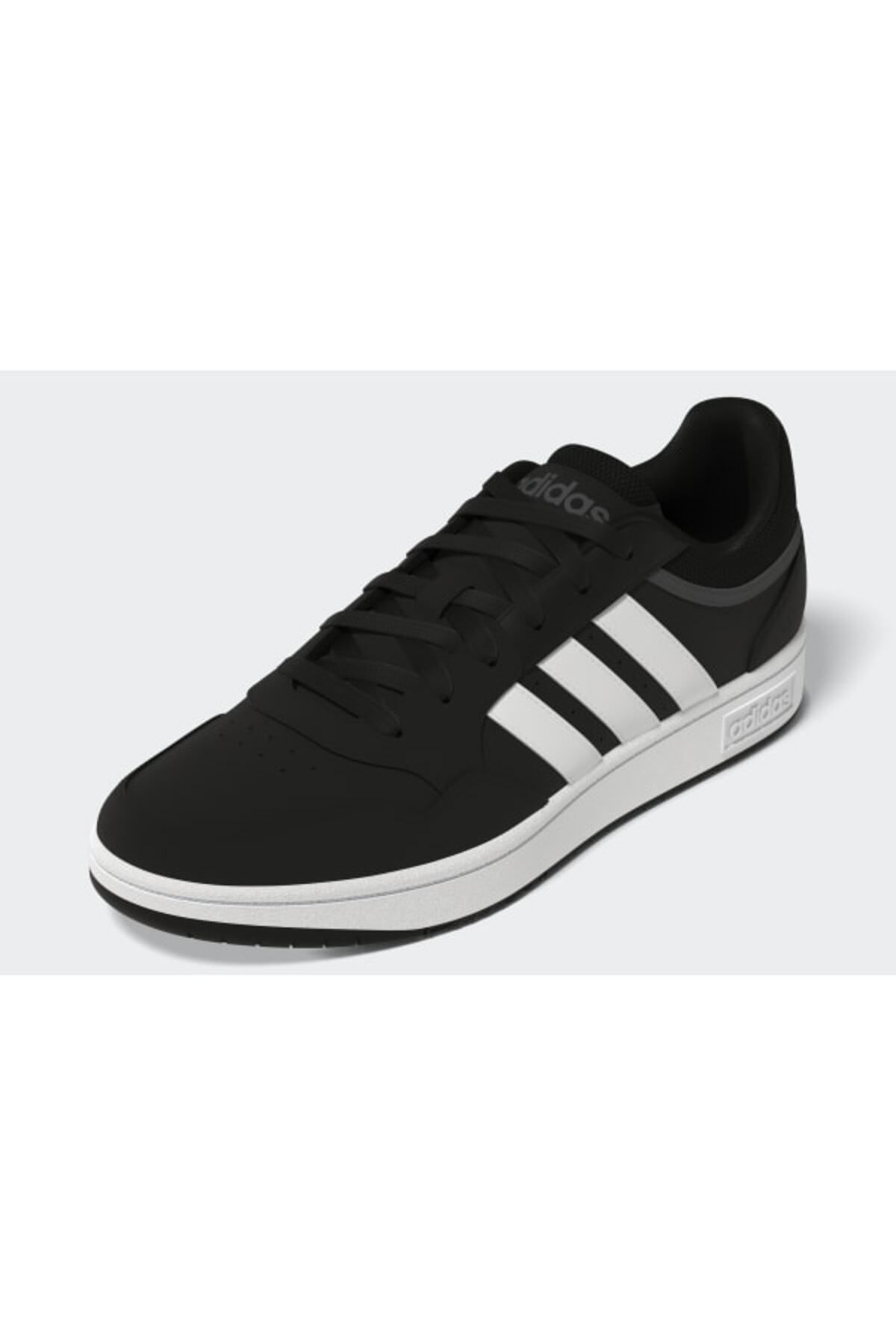Db0122 adidas 2025