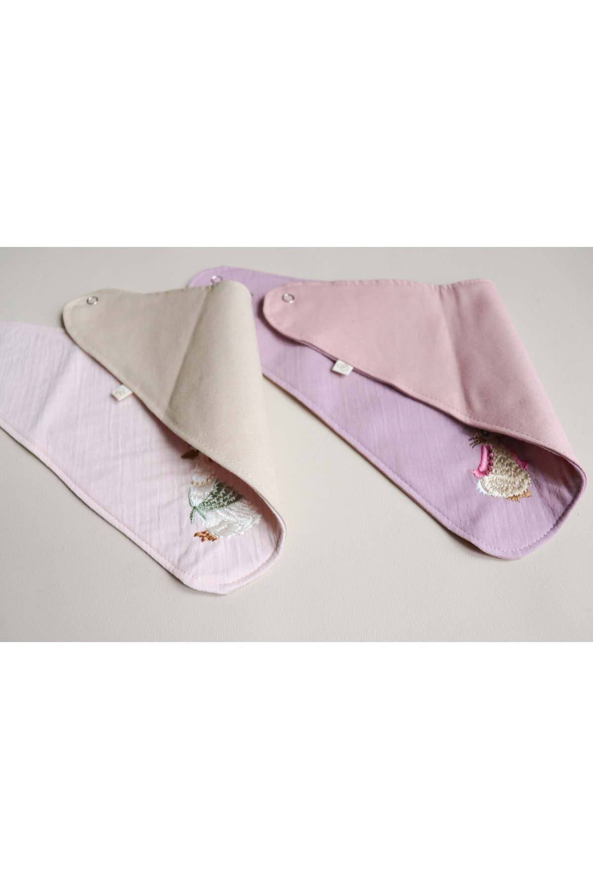 ilays beauty Çift Taraflı Bebek Önlüğü (Peter Ördek-Peter Rabbit Pembe) fotoğrafı 3 (önizleme)