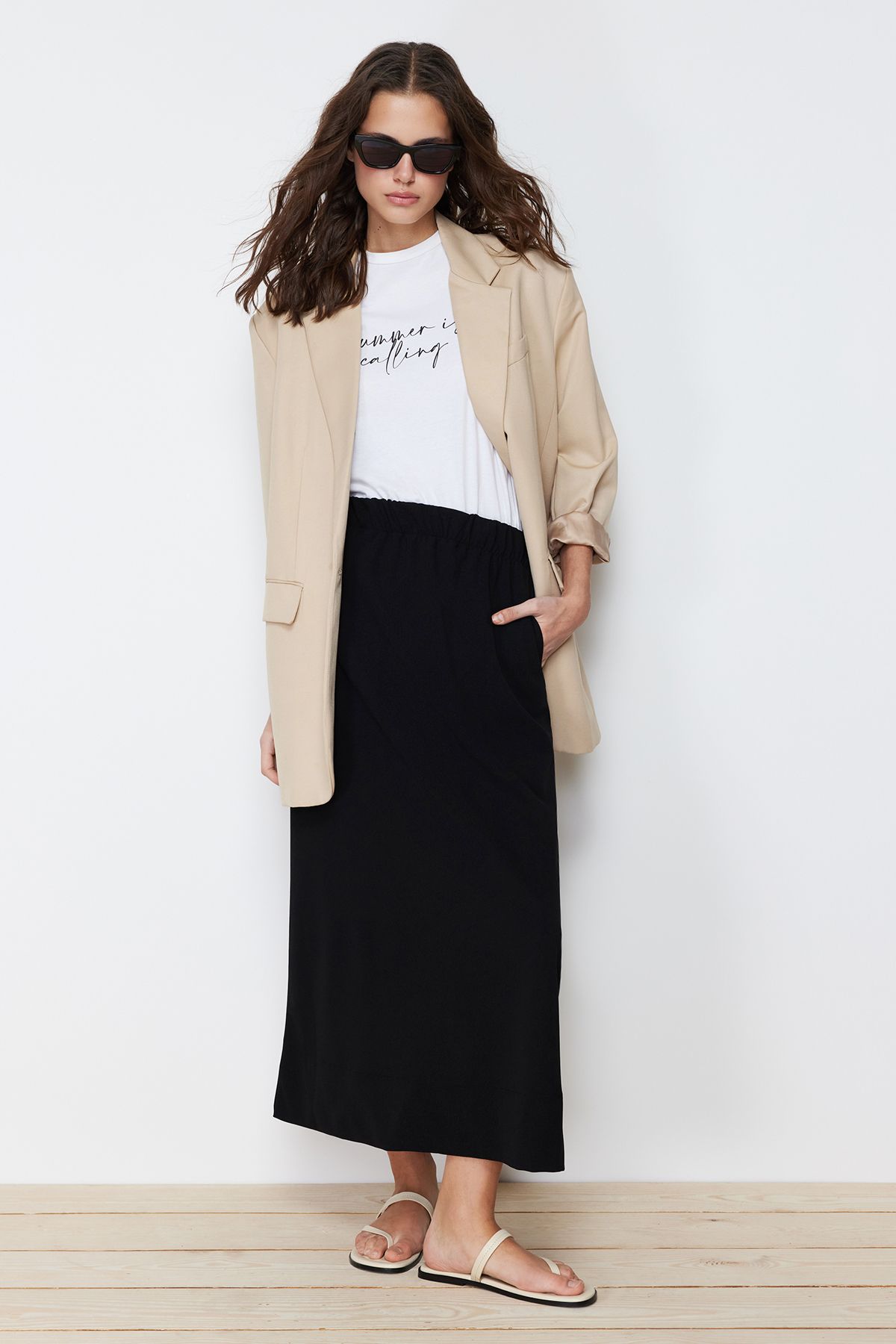 Trendyol Modest-Black Knitted Skirt - Pocket Detail and Elastic Waist TCTSS24EE00006 3