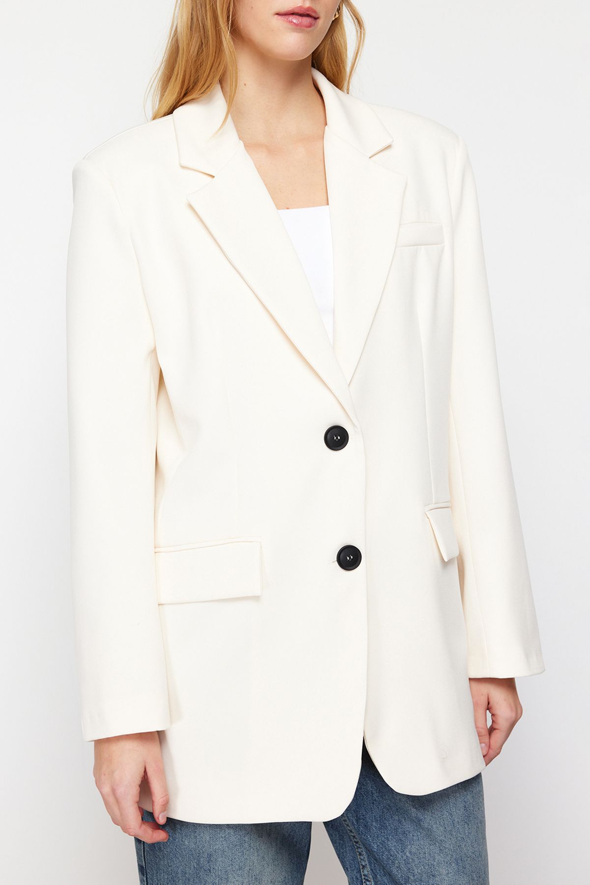 Trendyol Collection-Ecrufarbener, übergroßer, gewebter Basic-Blazer TWOSS24BC00029 6