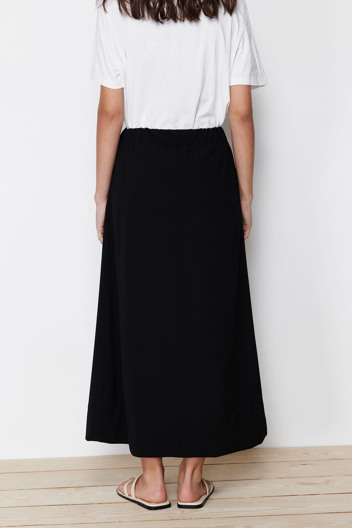 Trendyol Modest-Black Knitted Skirt - Pocket Detail and Elastic Waist TCTSS24EE00006 6