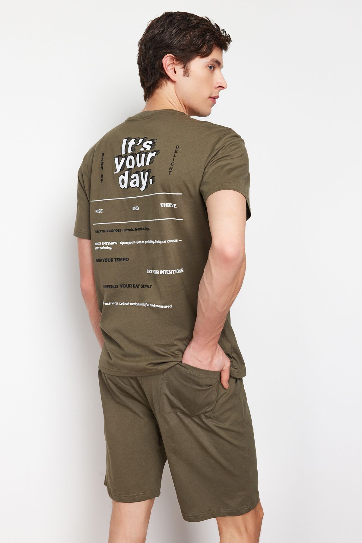 Trendyol Collection-Піжама з принтом хакі Regular Fit Orme в клітинку TMNSS24PT00009 1