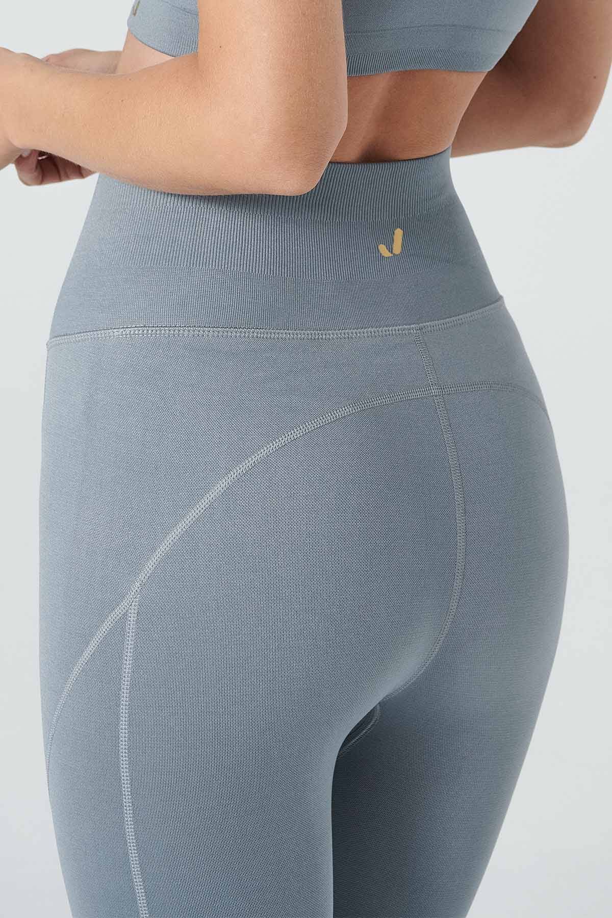 Lululemon Invigorate HR Tight 25 - Chambray