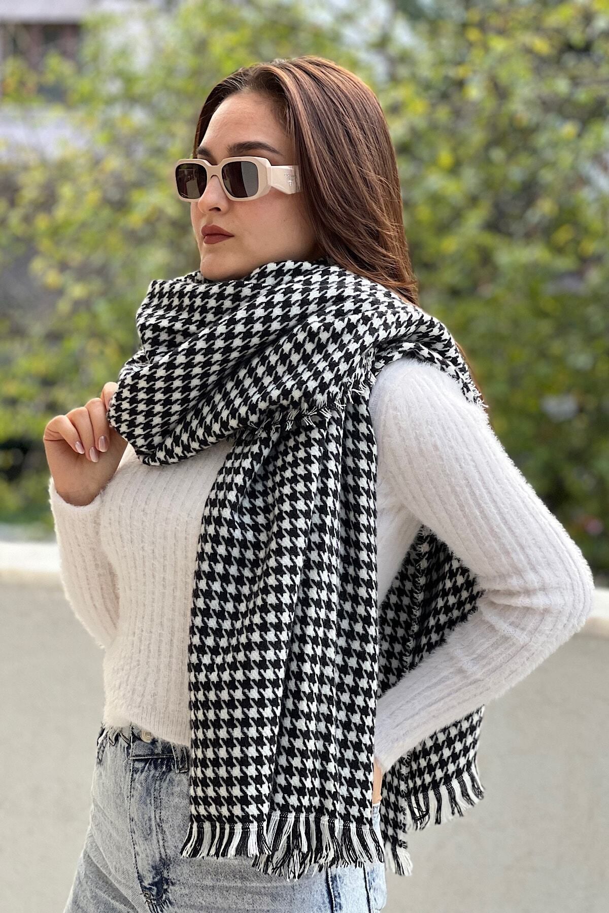 novon-Houndstooth Patterned Wool Textured Scarf 4