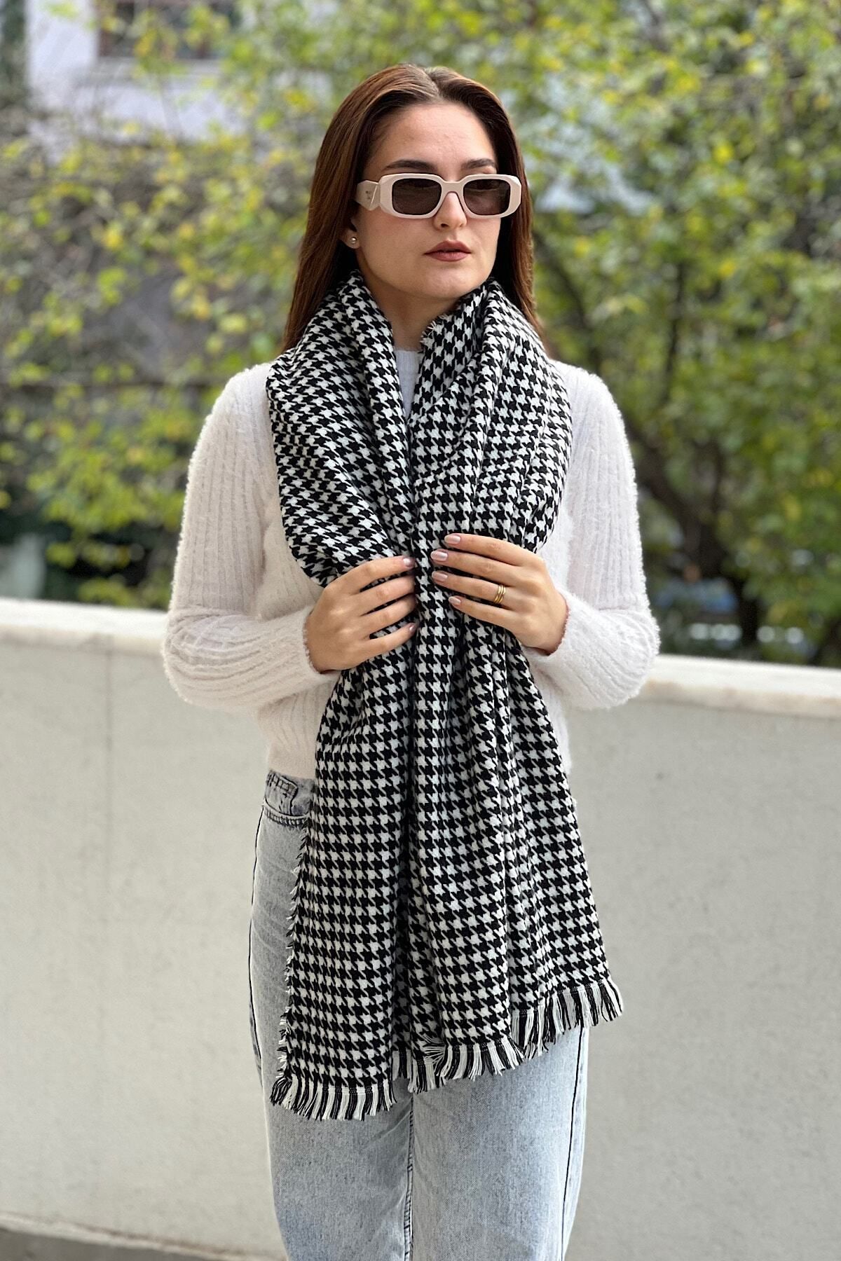 Houndstooth scarf hotsell