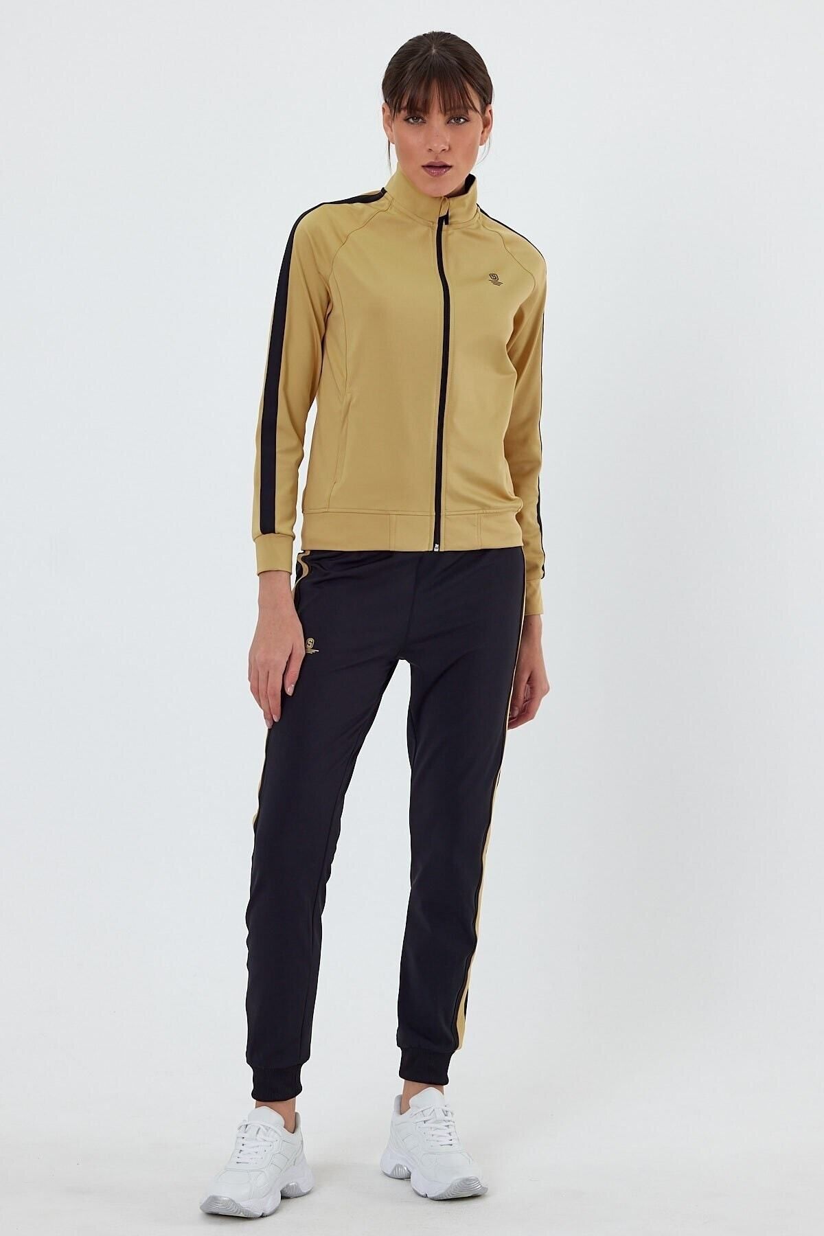 Tracksuit gold discount