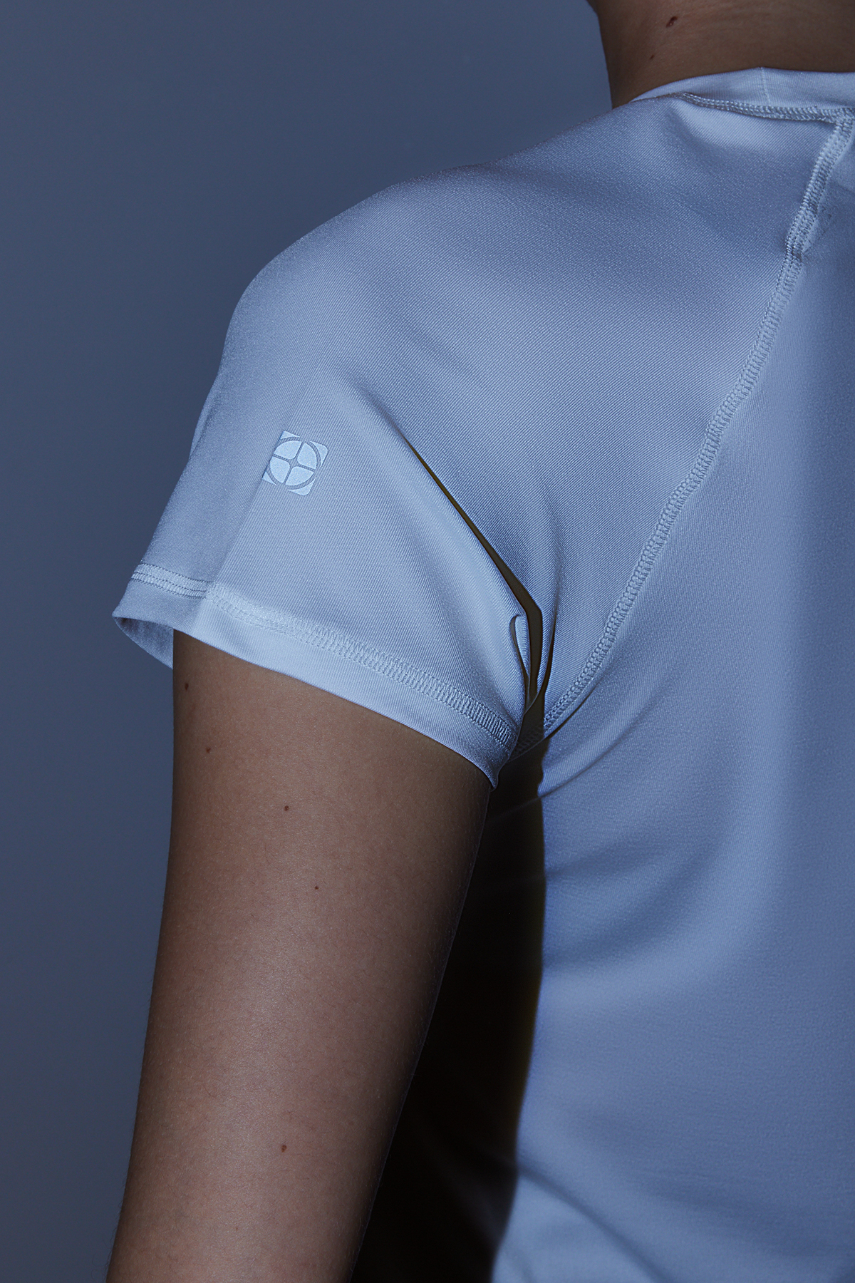 Trendyolmilla  Beyaz Reflektör Baskı Detaylı Örme Spor T-Shirt THMSS24TS00002 - Görsel 5