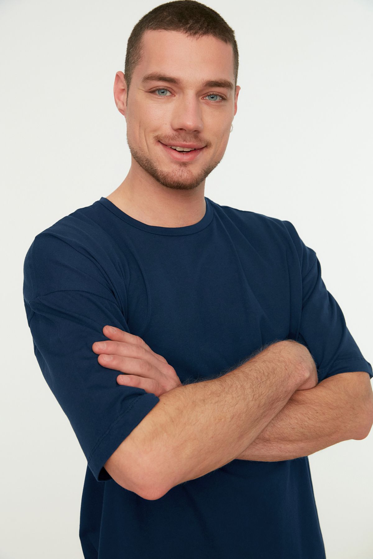 Trendyol Collection-Námořnicky modré oversize bavlněné tričko s potiskem – TMNSS22TS0566 3