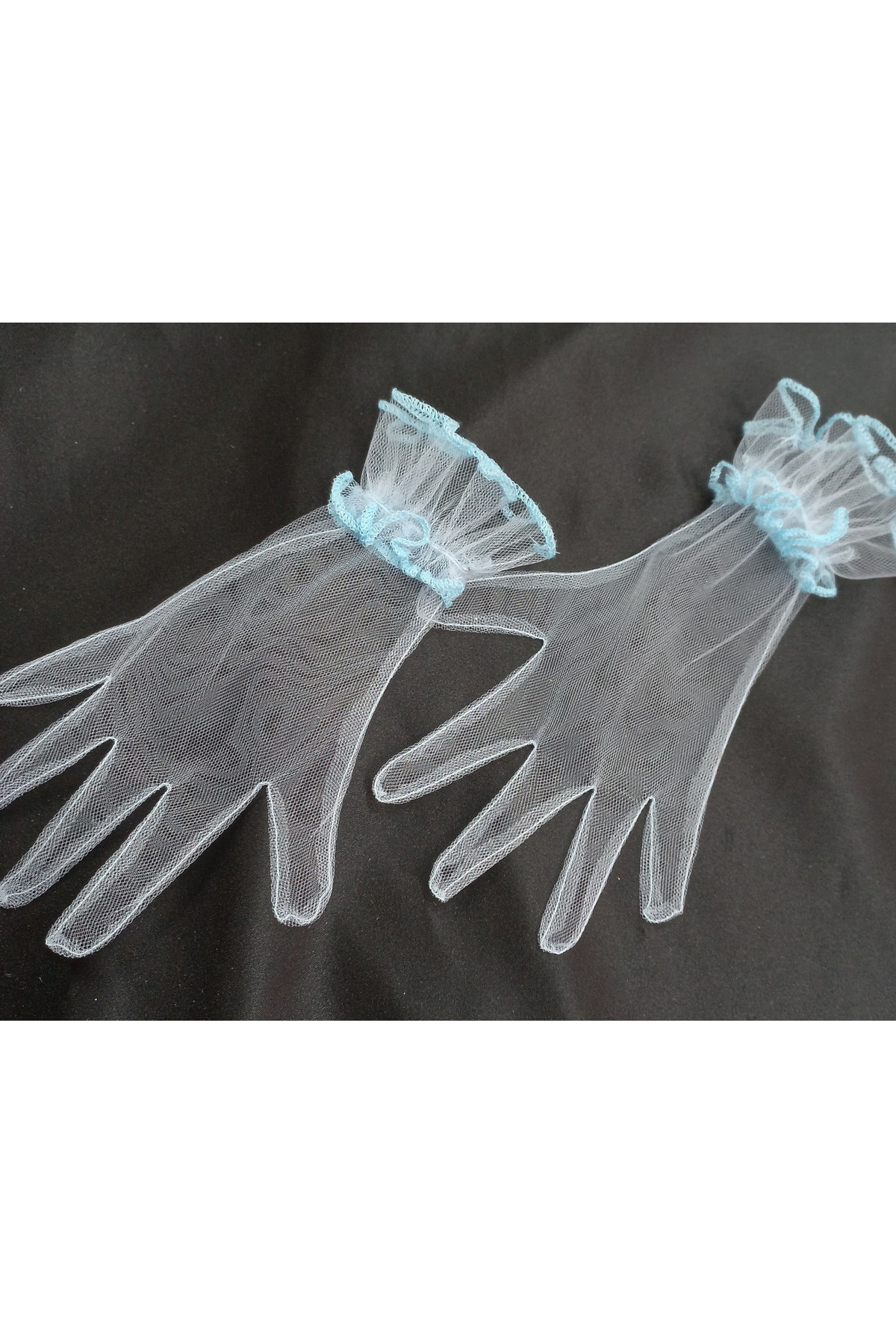 Baby bella girl gloves baby blue