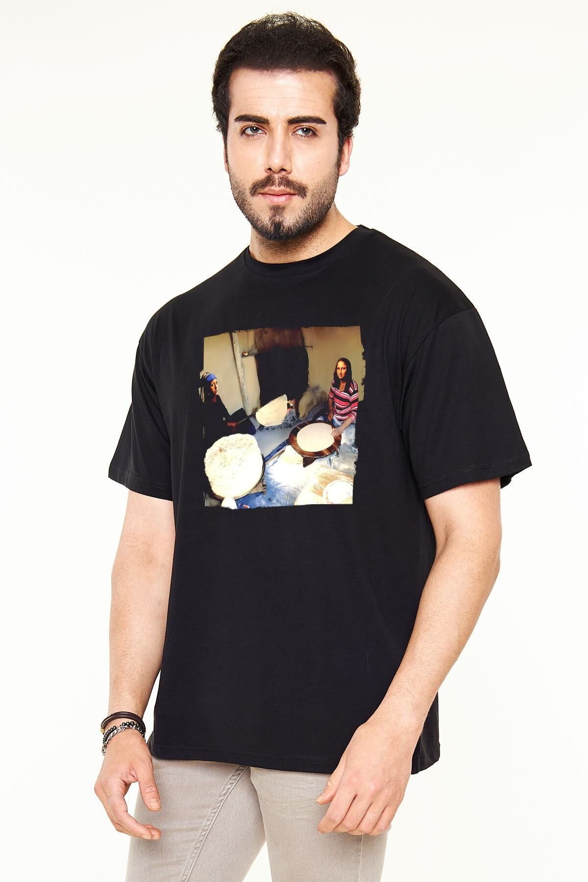 Pisa Art-Unisex Oversize Black T-Shirt - Mona Lisa Phyllo Collage with Pearl Earrings 2