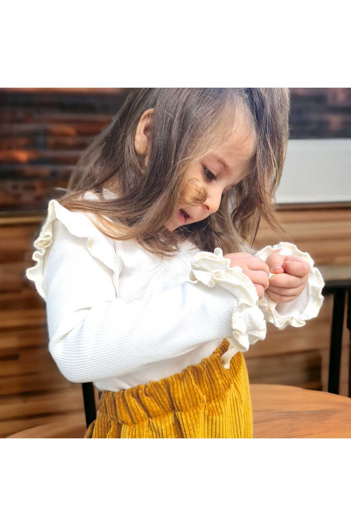 BEBEĞİME ÇORAP Kolları Fırfırlı Fitilli Kız Bebek -Kız Çocuk Bluz fotoğrafı 2 (önizleme)