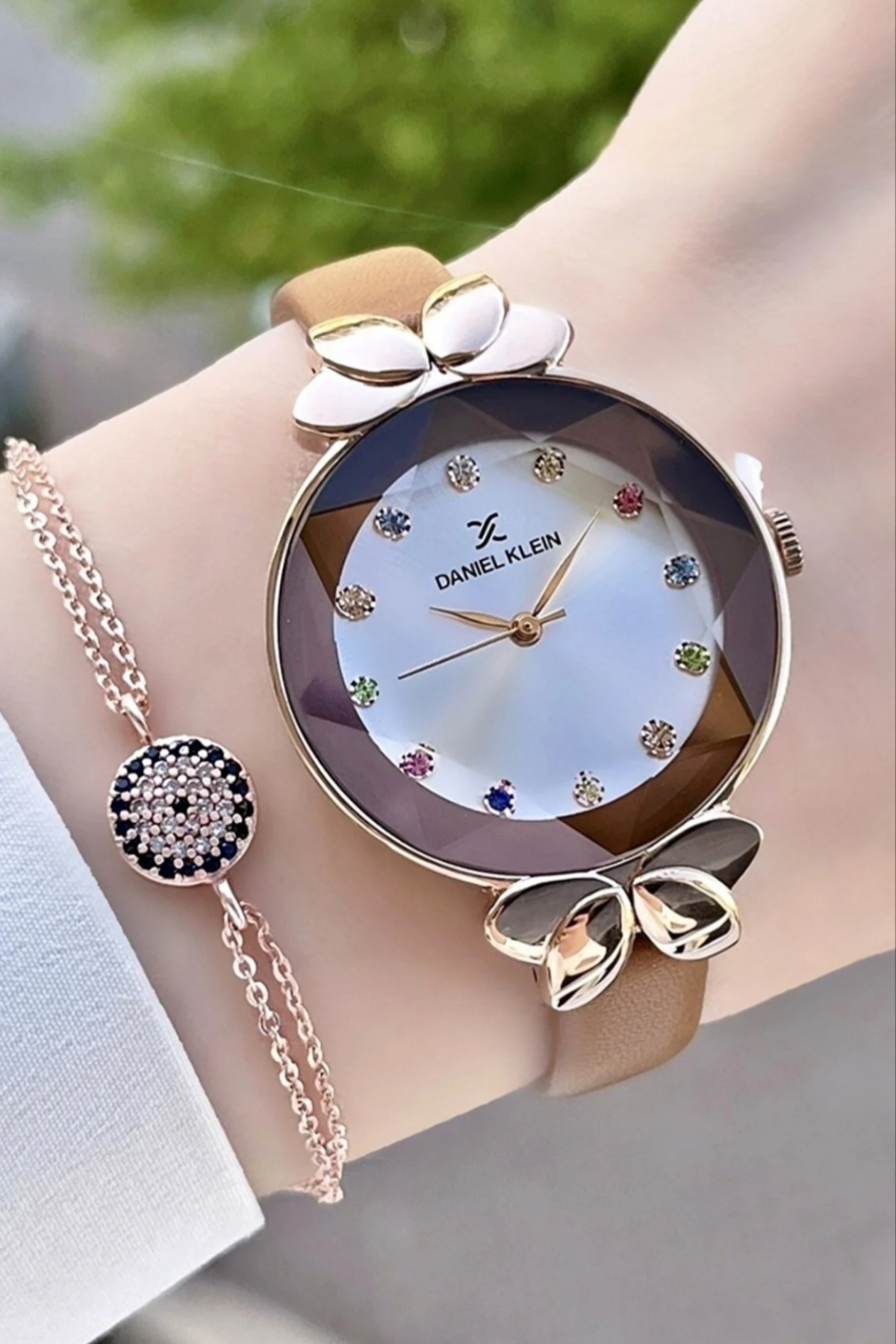 Case Rose Strap Brown Color Gift Wrapped Leather Strap Women Wrist Watch And Gift Bracelet