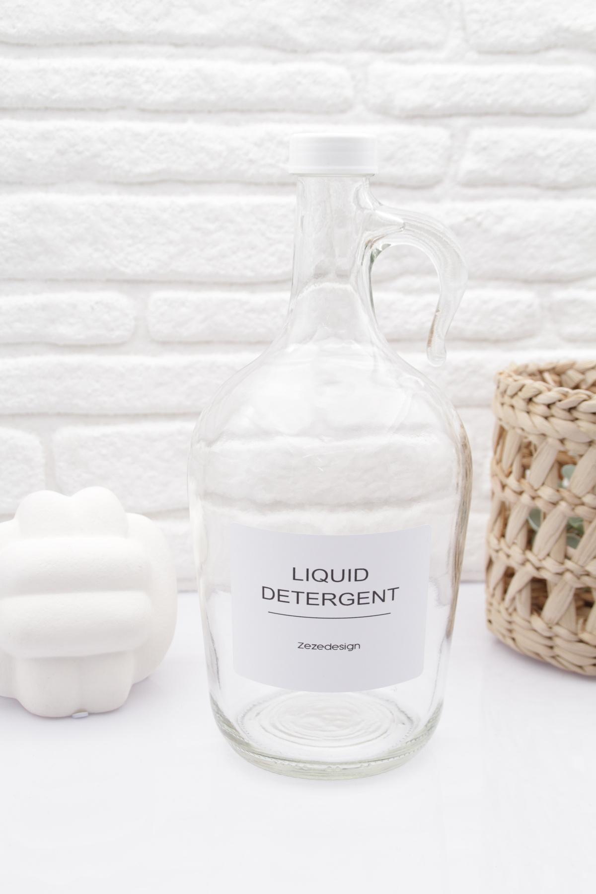 Decorative Glass Liquid Detergent Bottle White Cap 1.5lt