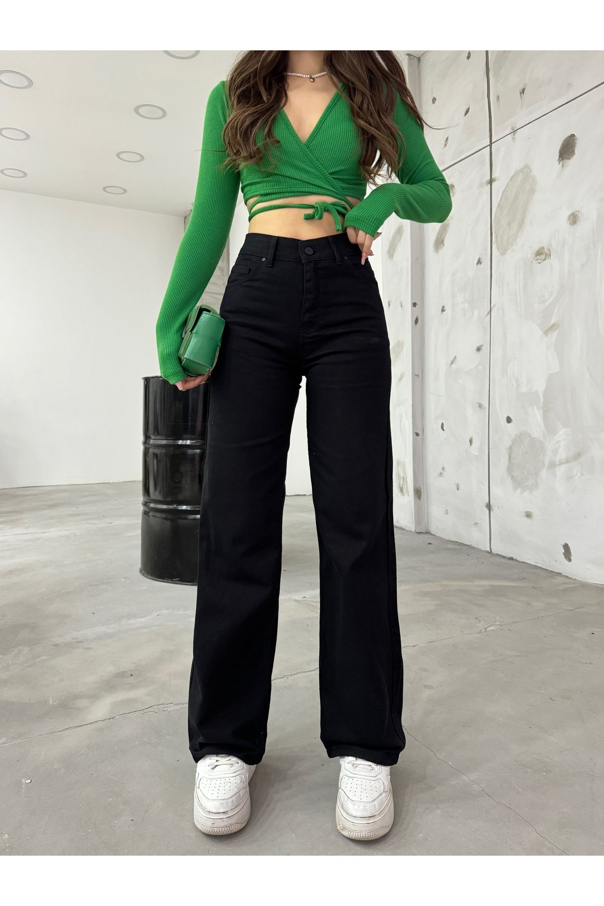 BİKELİFE-Schwarze, hoch taillierte, dehnbare Lycra-Jeans mit weitem Bein für Damen 2