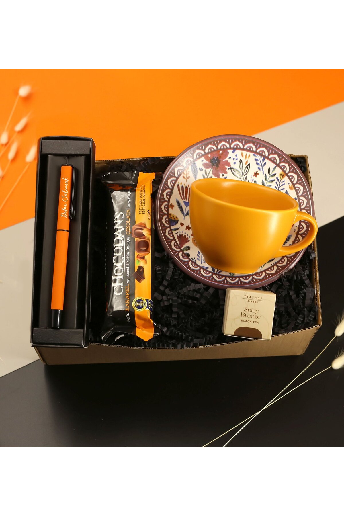 Personalized Metal Rollerball Pen & Nescafe Cup & Teashop Tea & Chocodans Hazelnut Gift Set