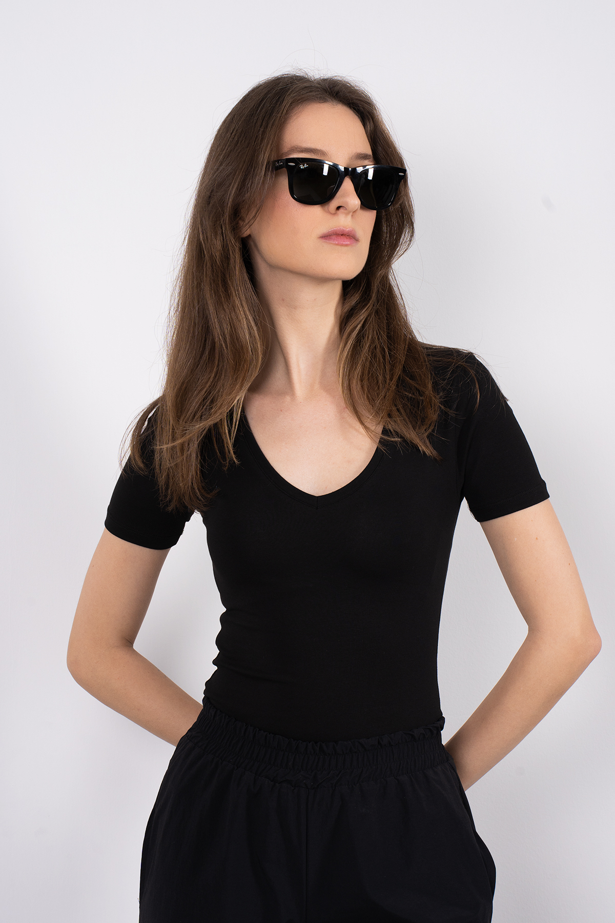 SHEISMONO  Cotton V Yaka Kısa Kol Bluz Siyah - Görsel 3