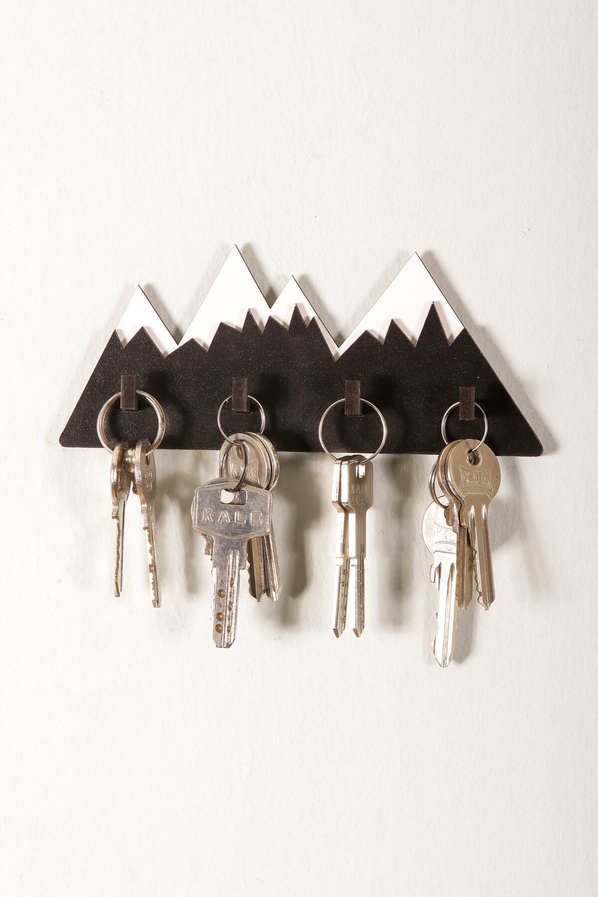 Decorative Snow Mountain Motif Keychain Hanger