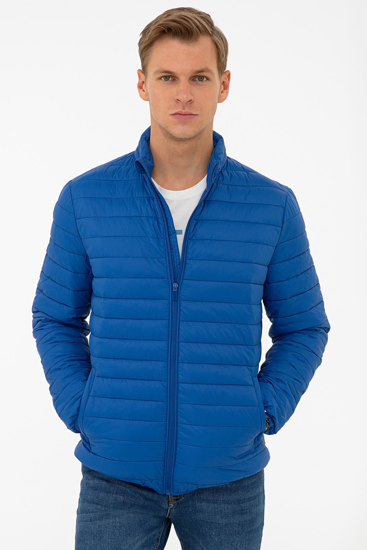 Jacket guess m84l40waw20. Куртка сигмы. Синтетическая куртка. Куртка nb athletics winterized short synthetic metallic. Куртка из нейлона.