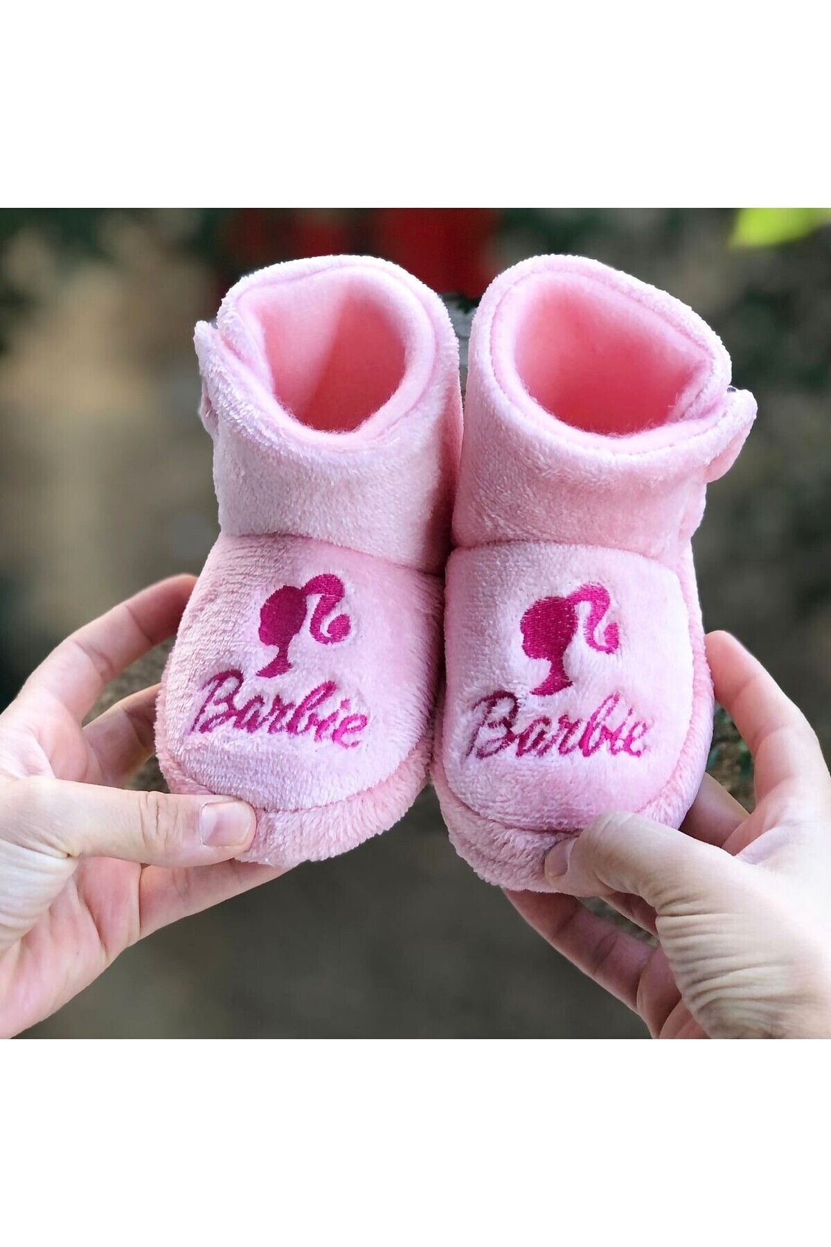 Barbie slippers online pink
