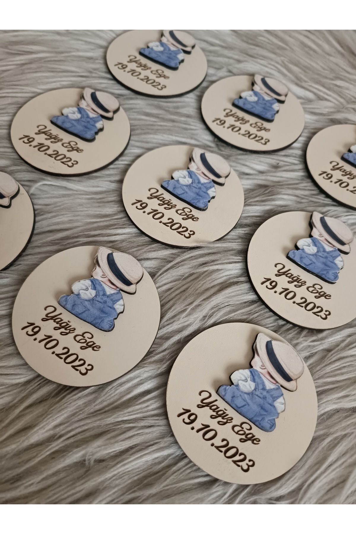 doğrukan 20 Adet Oturan Erkek Bebek Figürü Ahşap Yenidoğan Doğum Günü Magnet Hediyelik fotoğrafı 2 (önizleme)