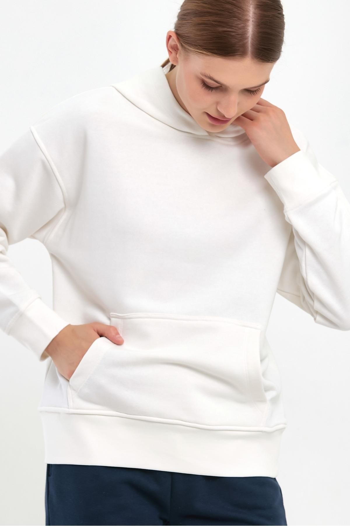 Ivory best sale sweatshirt womens