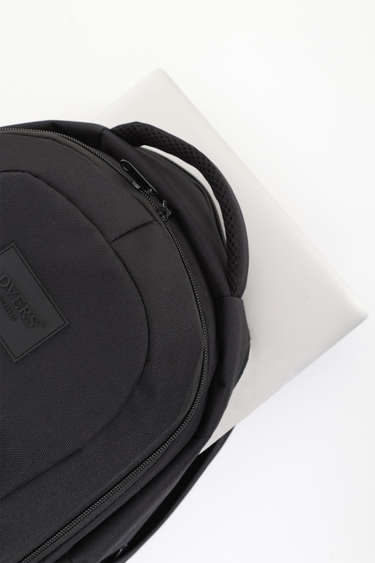 D'VERS-Unisex Black Daily Travel and School Backpack with Laptop Compartment 6