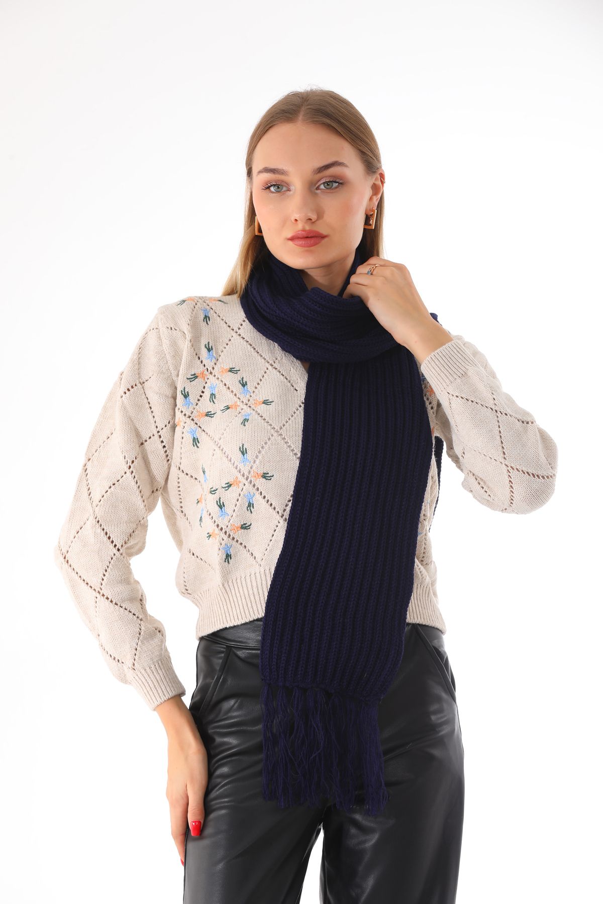 Ritagarcia Women s Thessaloniki Knitted Navy Blue Scarf