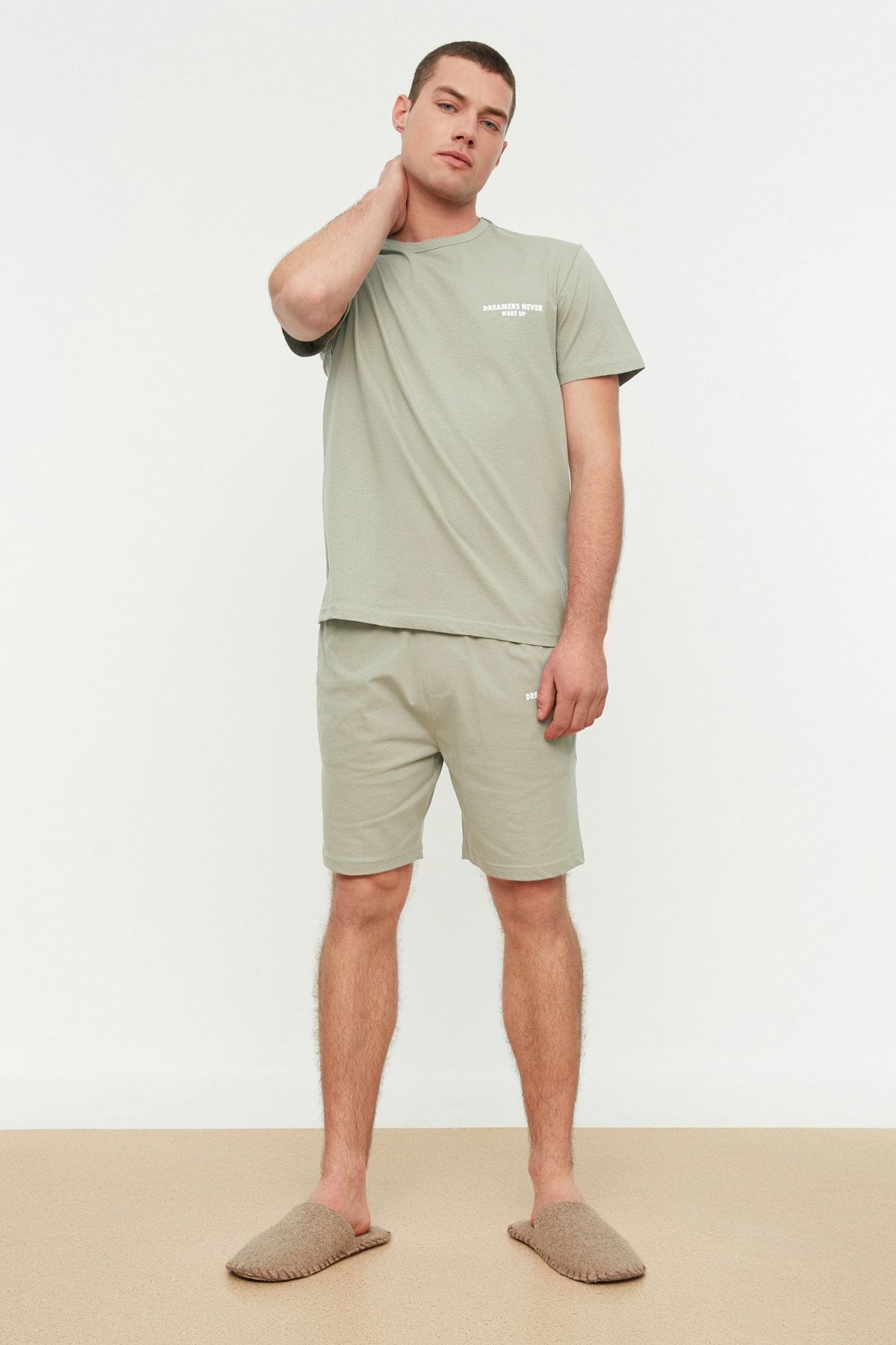 complete the look image