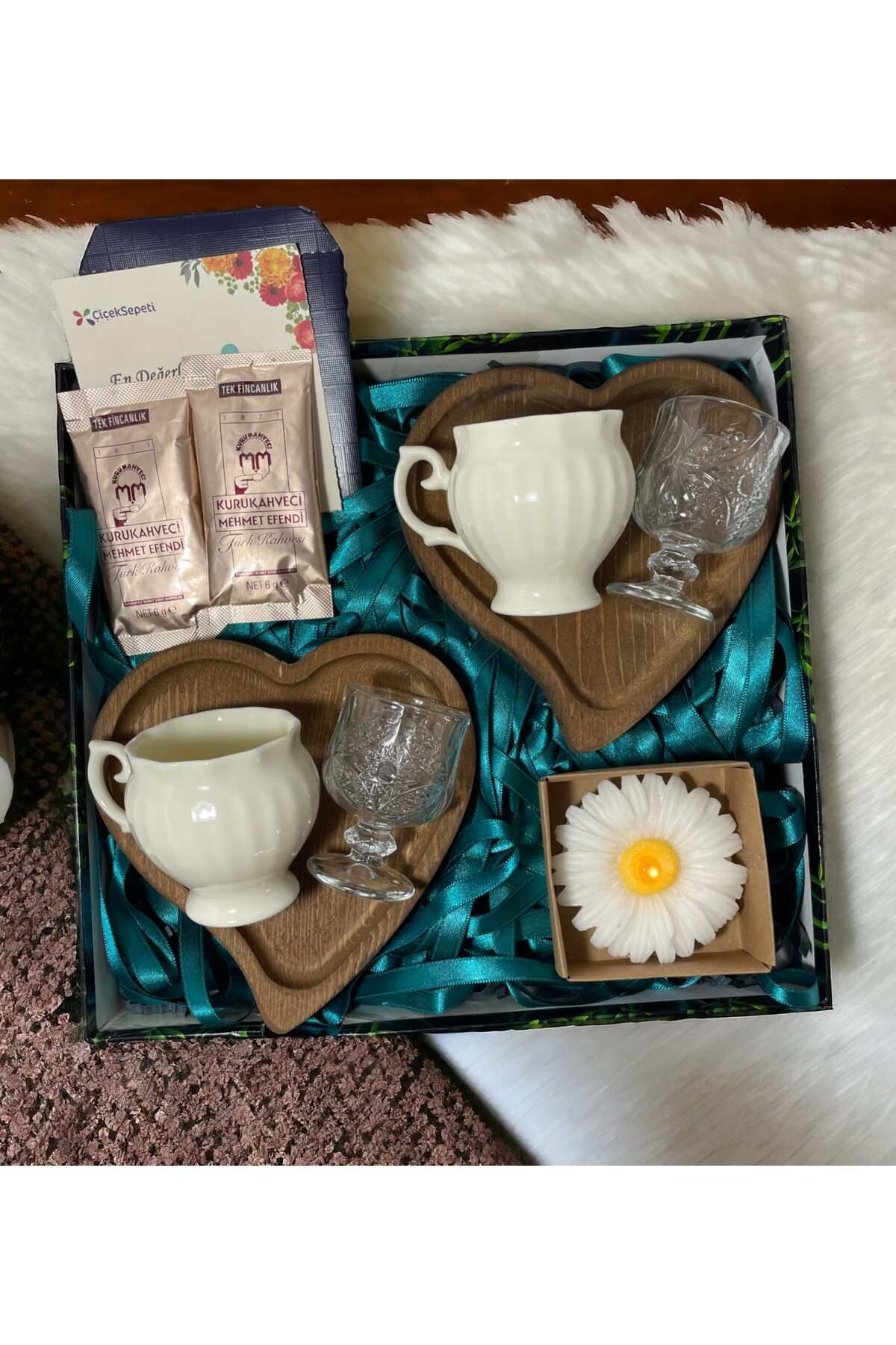 coffret cadeau premium 2 pièces lets drink a coffee et support de présentation en forme de coeur