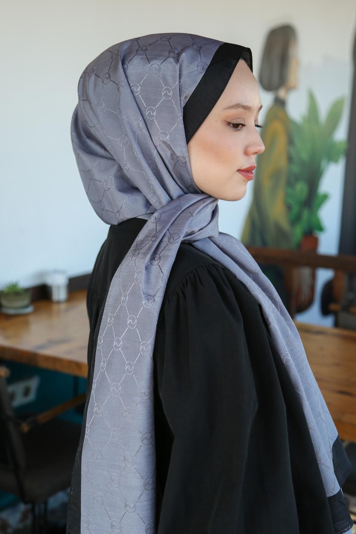 Hint İpek-Hintipek Monogram Shawl 3