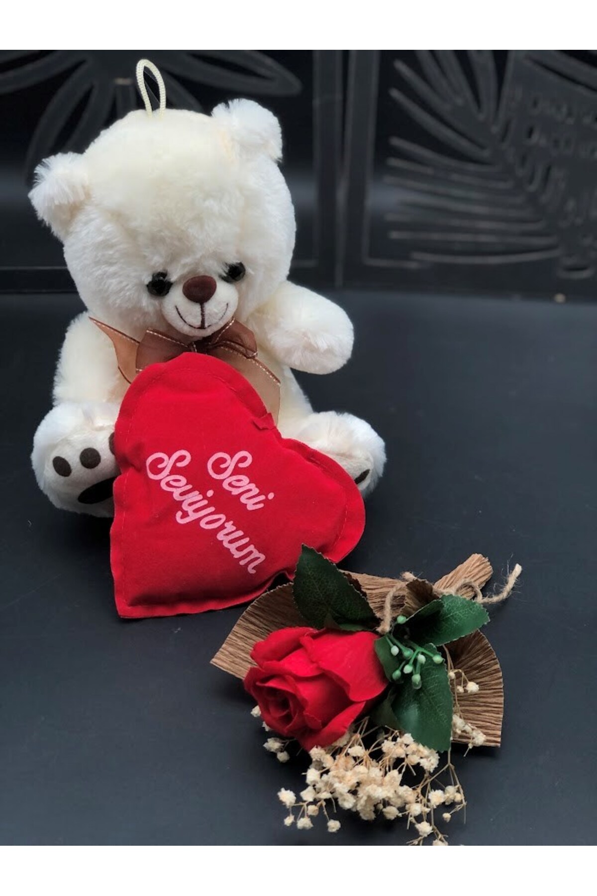 Denseden sevgililer gününe özel sevimli ayıcık seni seviyorum yastık ve kırmızı gül sevgiliye hediye 14 şubat