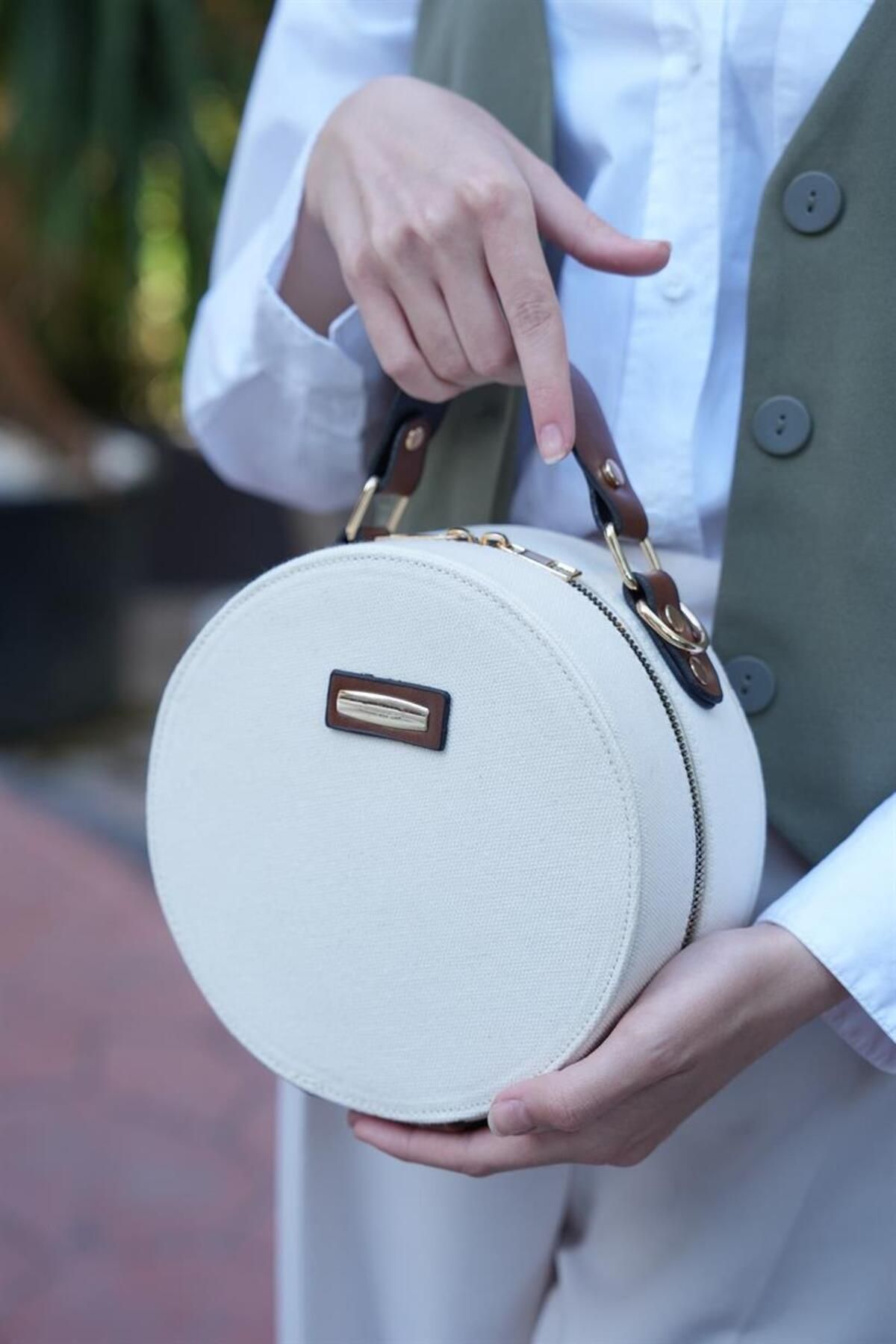 Tan round bag top