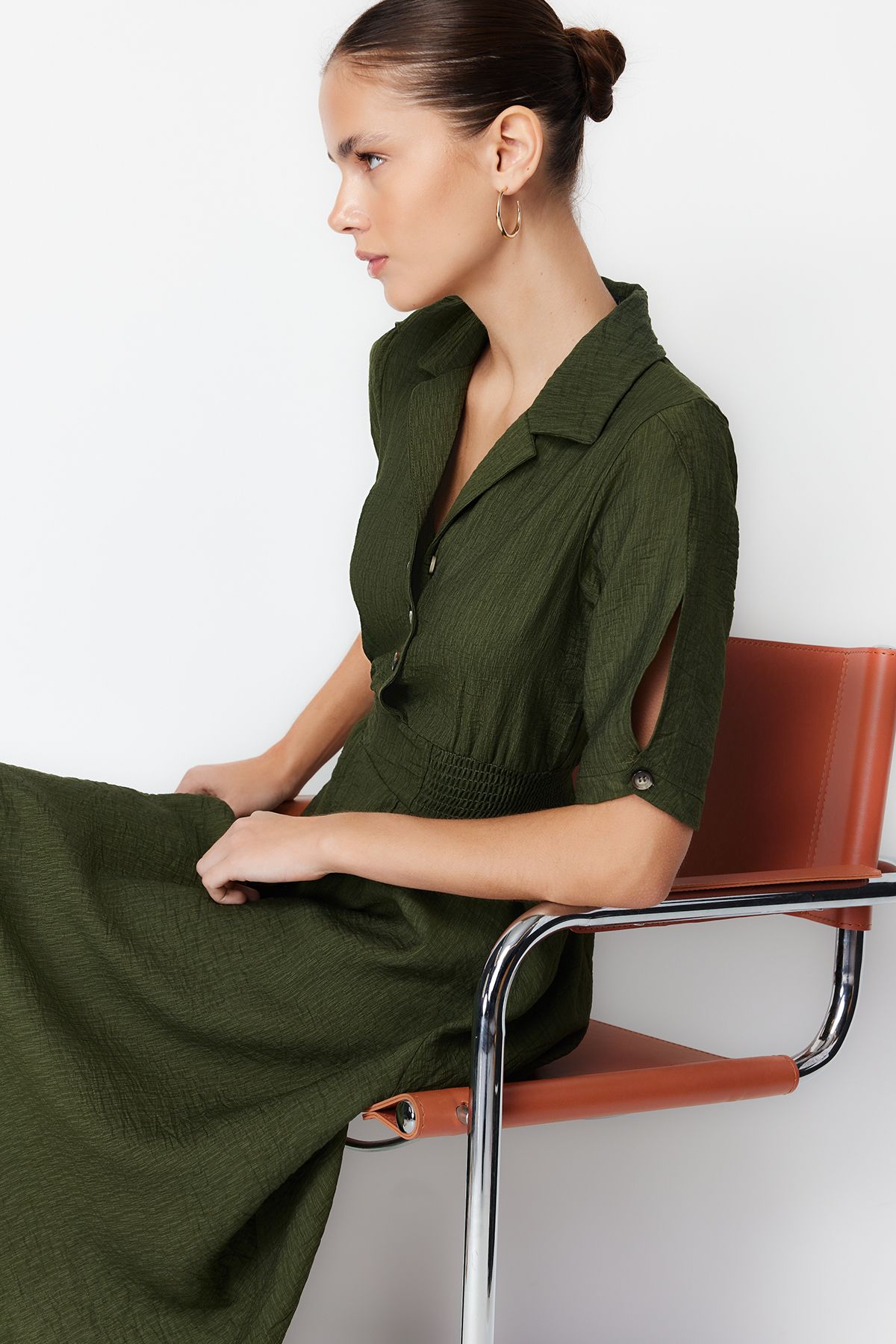 Trendyol Collection-Košilový límec v khaki áčkové linii Guiped Midi tkané šaty TWOSS21EL1023 6