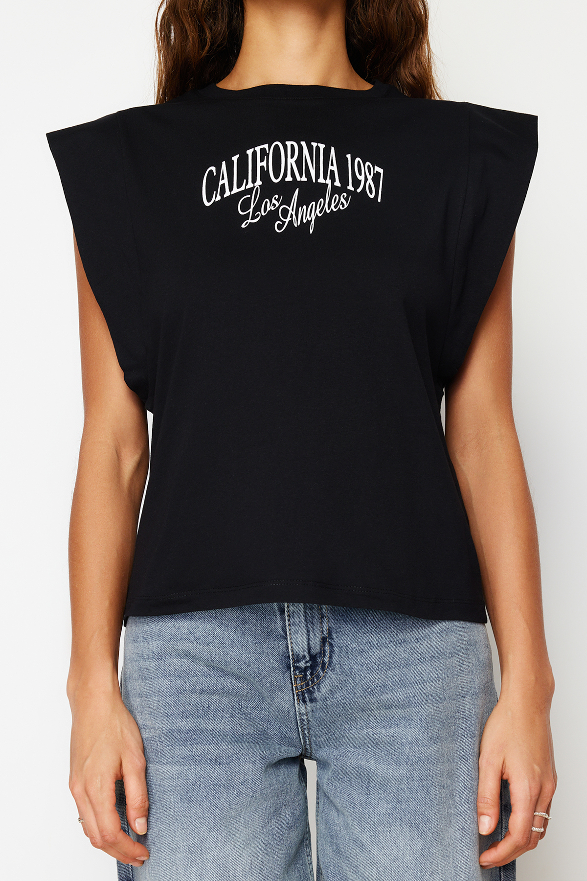 Trendyolmilla  Siyah %100 Pamuk Slogan Baskılı Regular/Normal Kalıp Bisiklet Yaka Örme T-Shirt TWOSS24TS00020 - Görsel 5