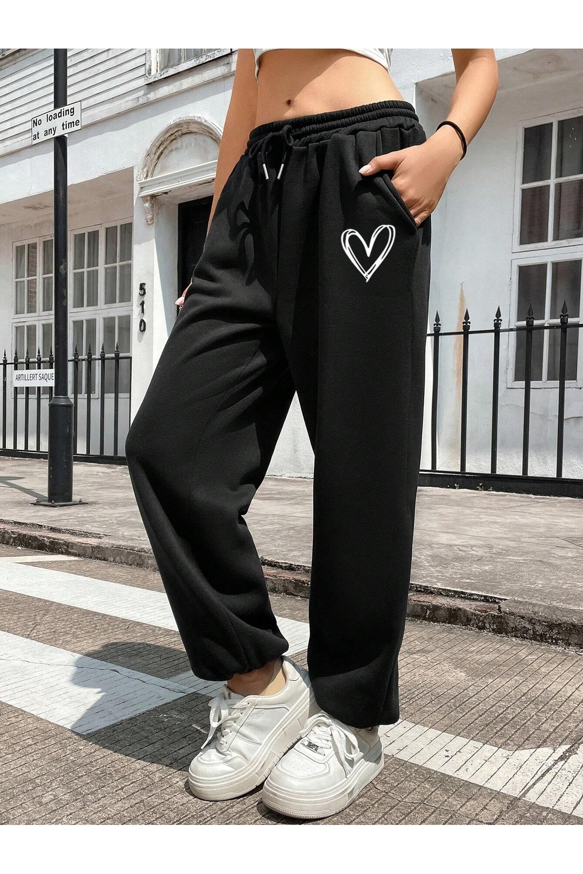 Women's Black Love Figure Printed Joggers