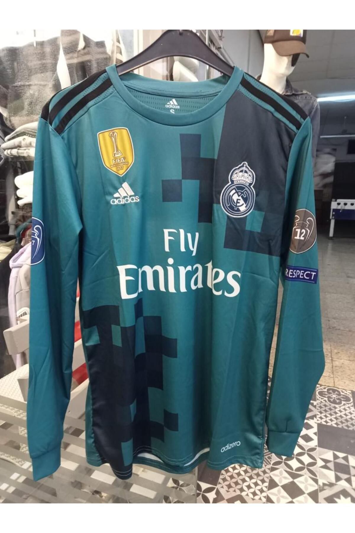Fly emirates shirt best sale blue