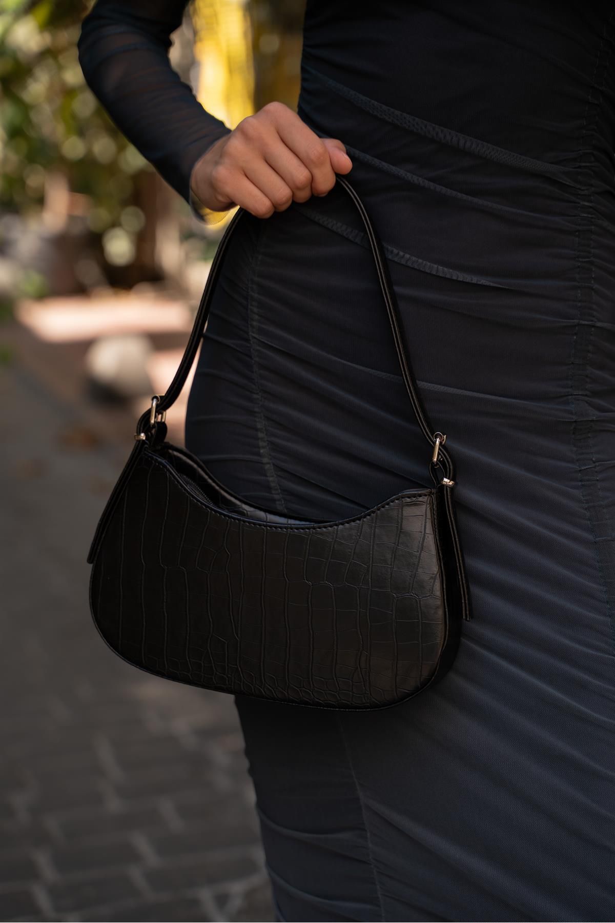 Black croc deals baguette bag