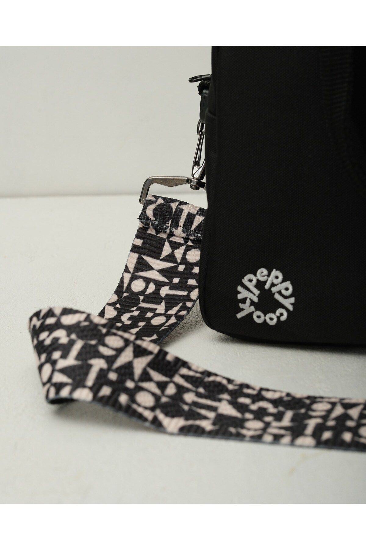 PEPPYTHINGS-Serenity Bag Hanger 3