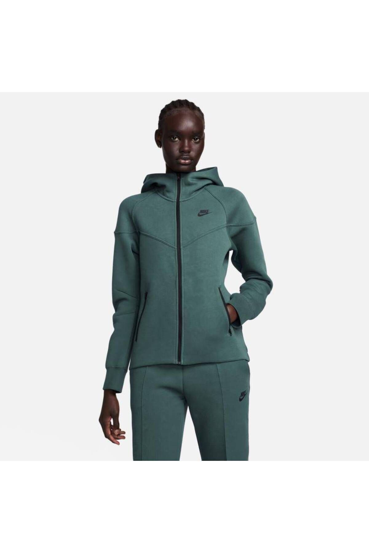 Nike Sportswear Tech Fleece Women s Green Color Casual Style Sweatshirt Trendyol