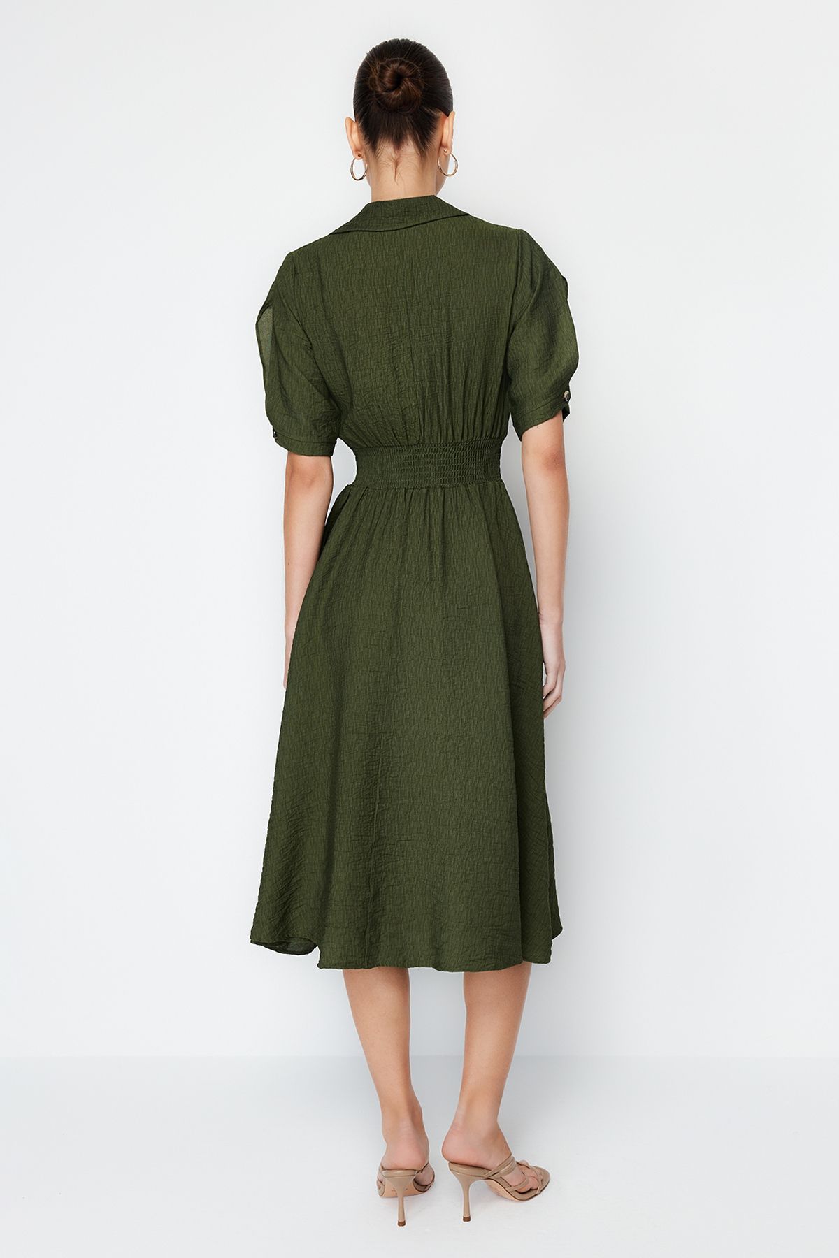 Trendyol Collection-Košilový límec v khaki áčkové linii Guiped Midi tkané šaty TWOSS21EL1023 5
