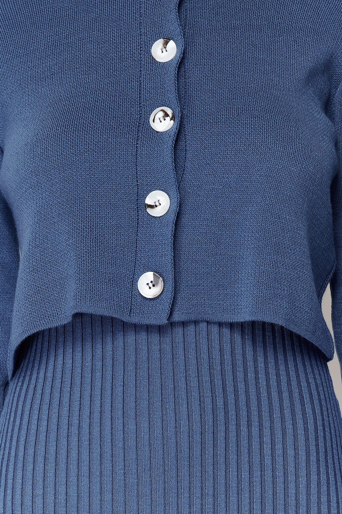 Trendyol Collection Indigofarbenes gerades Midi-Strickkleid TWOSS23EL00738