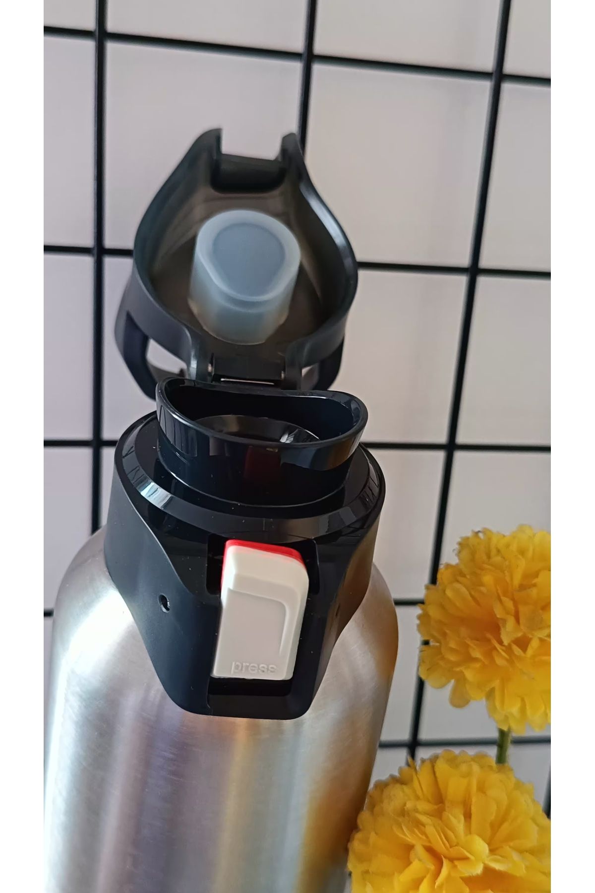 قمقمه کمپ چند رنگ Thermos استیل ضد زنگ Quechua سفید 0.5 L MH500 Decathlon