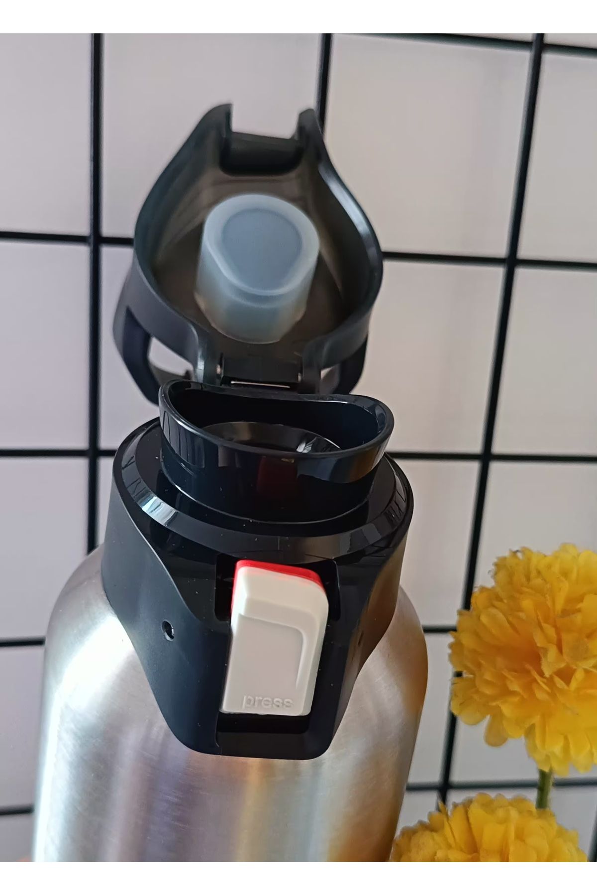 قمقمه کمپ چند رنگ Thermos استیل ضد زنگ Quechua سفید 0.5 L MH500 Decathlon
