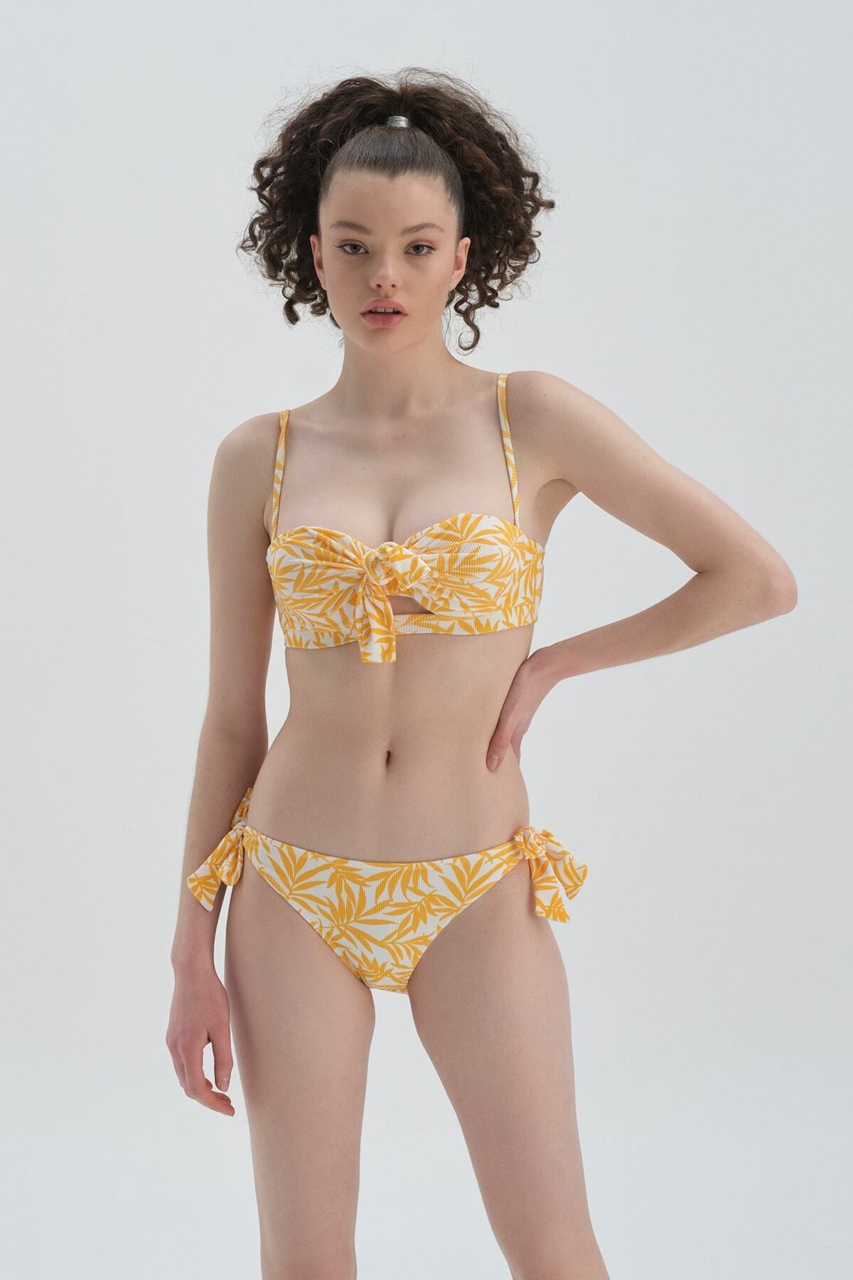 Dagi-Gelbe Bikinihose mit normaler Taille 1
