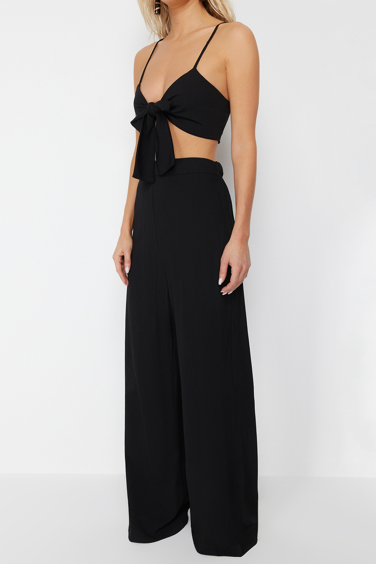 Trendyolmilla  Siyah Dokuma Bağlama Detaylı Plaj Yüksek Bel Bluz-Pantolon Takım TBESS22AU0108 - Görsel 5